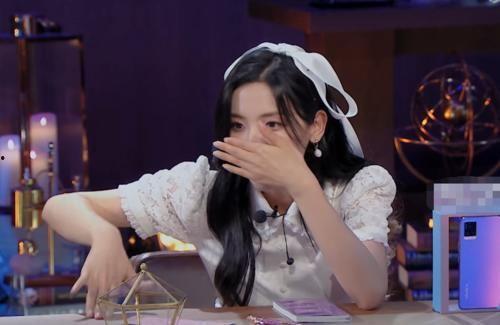 杨超越娱乐吃瓜是真的吗